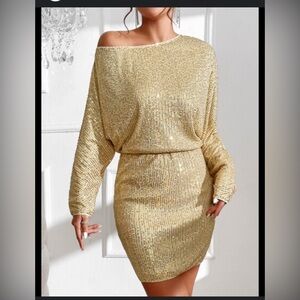 Elegant Gold Long Sleeve Dress